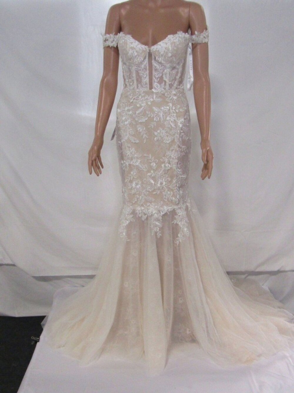 Azazie Women's Wedding Dress Florentina A-Line Sweetheart Size WD0 White/Nude